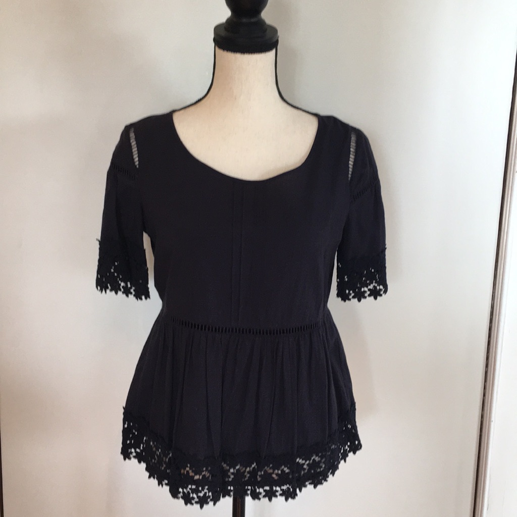 [Wrap London] Dark Blue Cotton And Lace Blouse